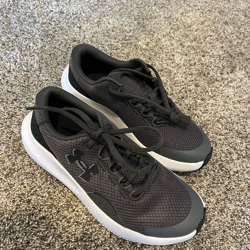 Under Armour Boys Dark Gray Running Shoes